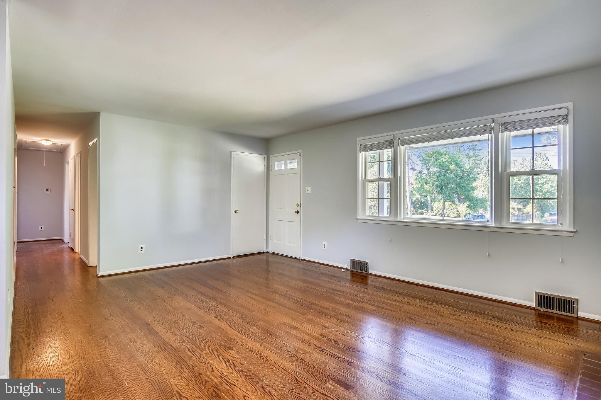 6729 Front Royal Road Springfield, VA 22151 - Photo 4 of 30 Front Hall/Living Room