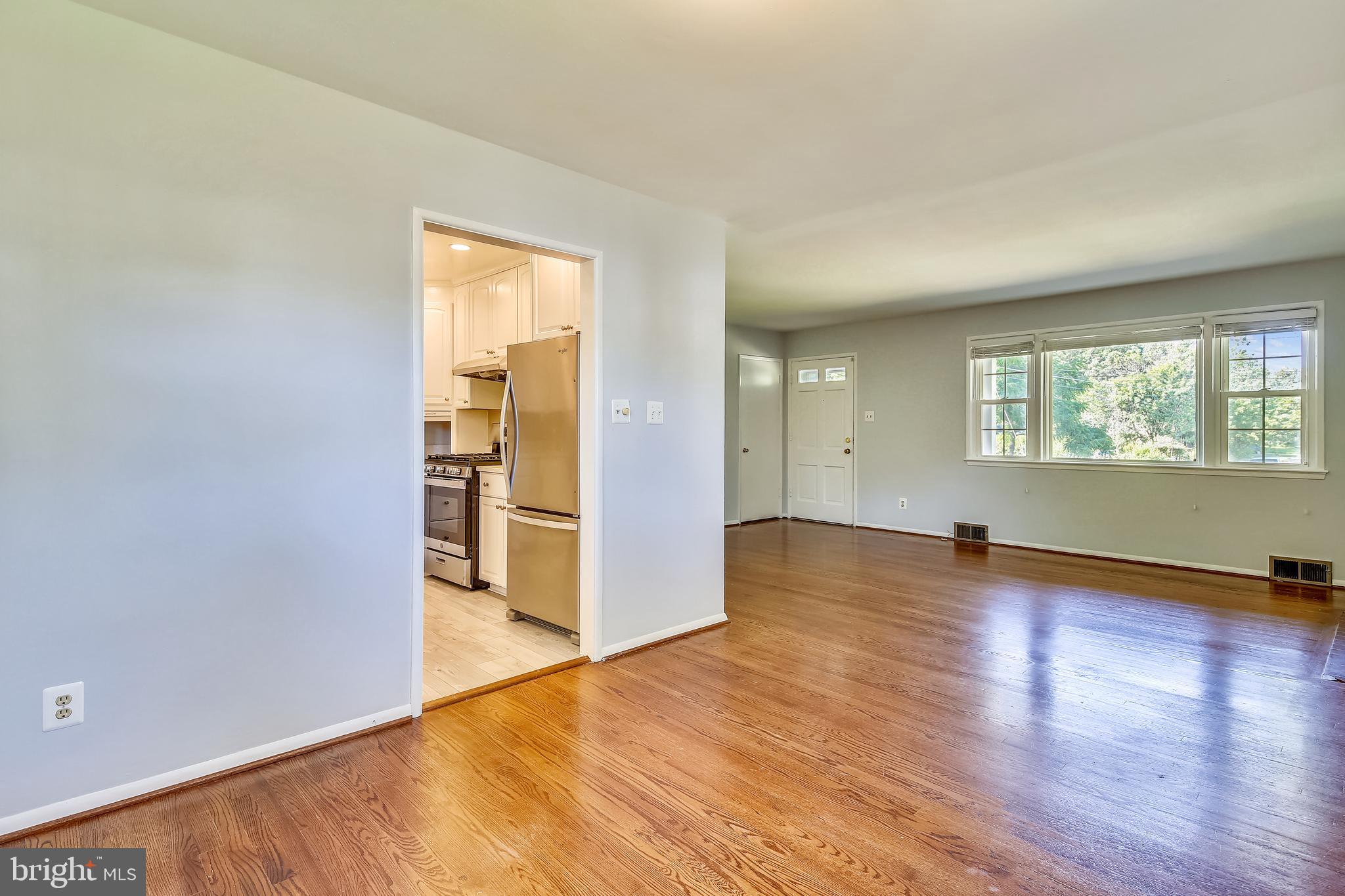 6729 Front Royal Road Springfield, VA 22151 - Photo 6 of 30 Dining Room