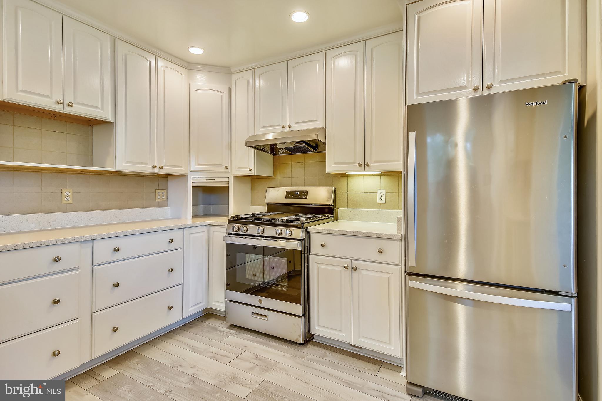 6729 Front Royal Road Springfield, VA 22151 - Photo 8 of 30 Kitchen
