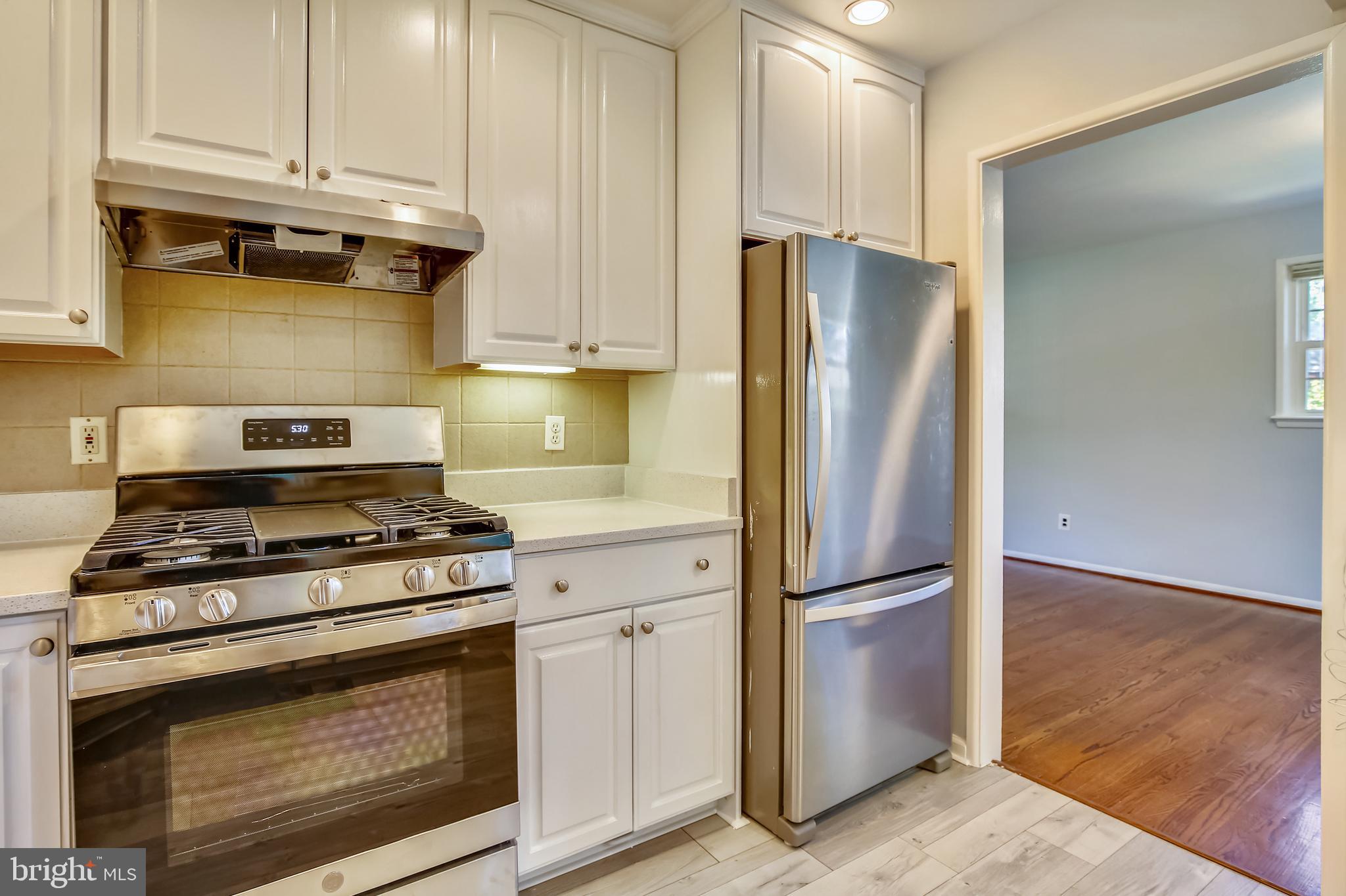 6729 Front Royal Road Springfield, VA 22151 - Photo 9 of 30 Kitchen