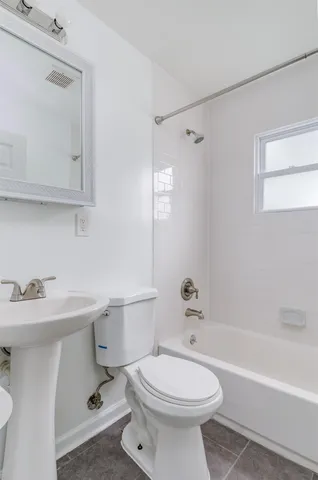 $2,200 | 8 Kelly Parkway, Unit 2, Bayonne, NJ 07002