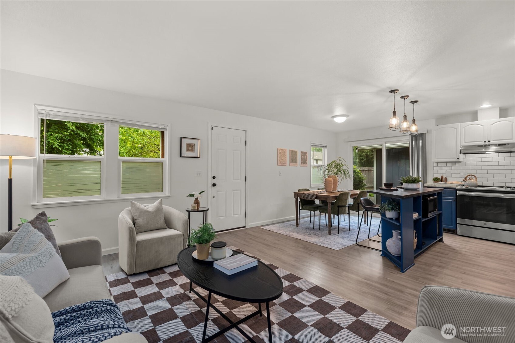 2015 104th Street Southwest Everett, WA 98204 - Photo 4 of 37