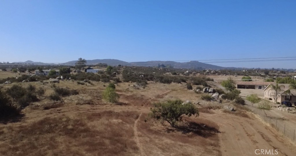 18365 Idaleona Road Perris, CA 92570 - Photo 2 of 6