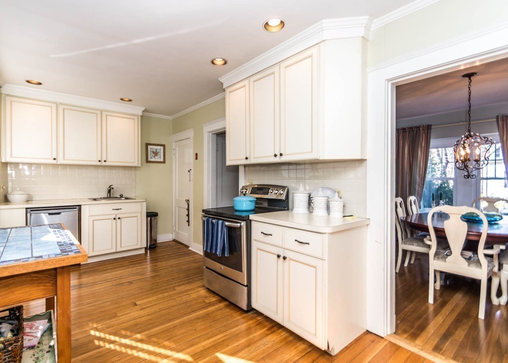 9 Chester Brook Road Waltham, MA 02452 - Photo 5 of 27 Gallery Image 5