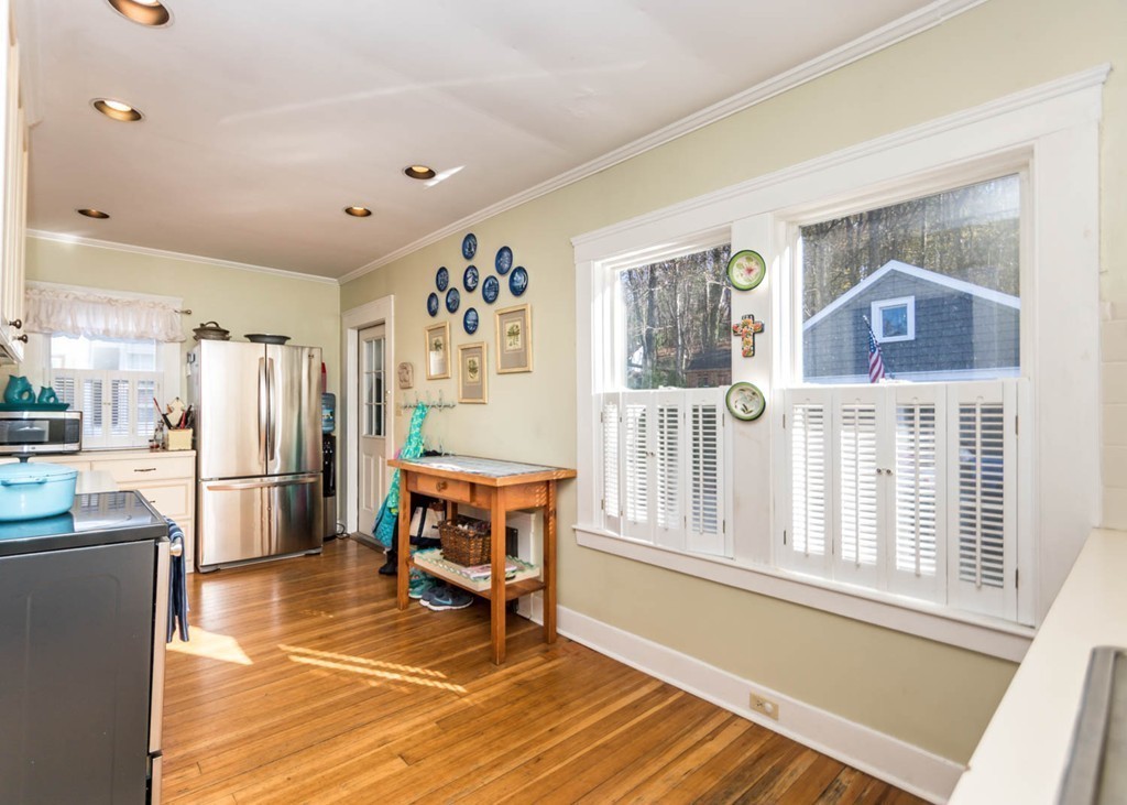 9 Chester Brook Road Waltham, MA 02452 - Photo 6 of 27 Gallery Image 6