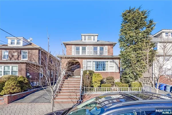 $799,000 | 429 Oakdene Avenue, Cliffside Park, NJ 07010