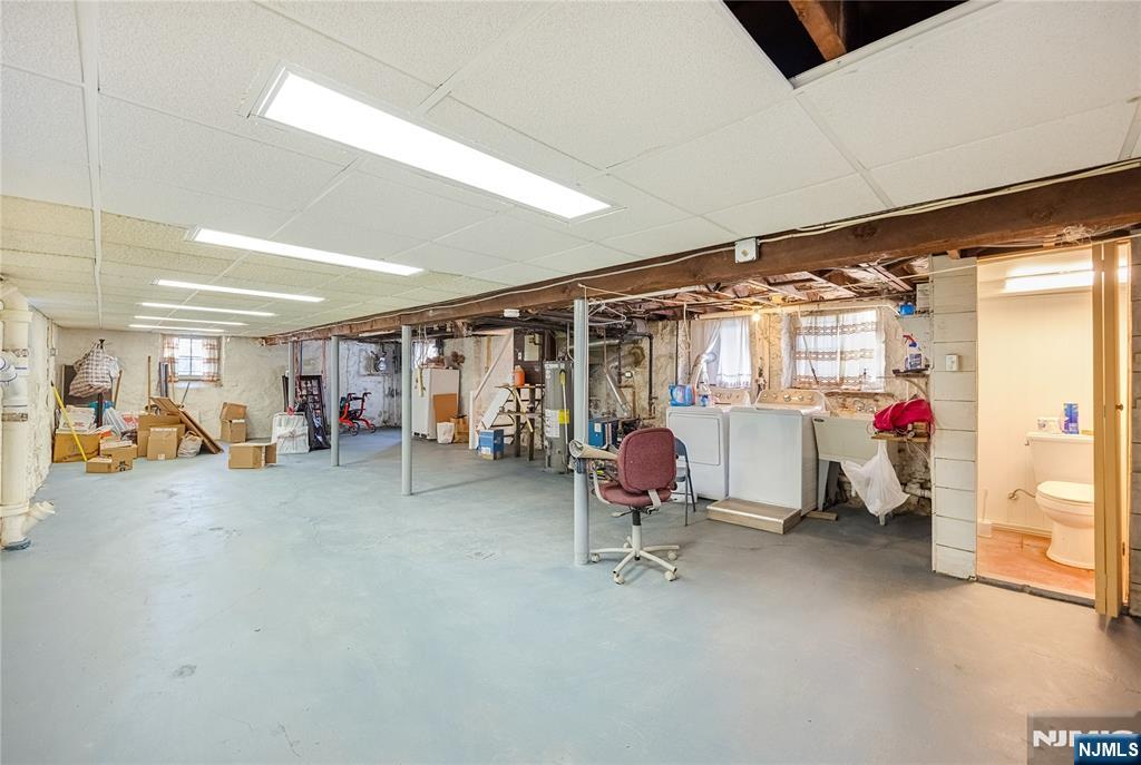 429 Oakdene Avenue Cliffside Park, NJ 07010 - Photo 21 of 26