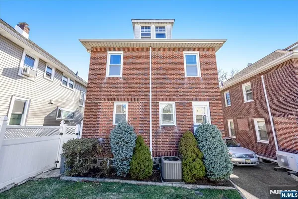 $799,000 | 429 Oakdene Avenue, Cliffside Park, NJ 07010
