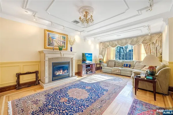 $799,000 | 429 Oakdene Avenue, Cliffside Park, NJ 07010