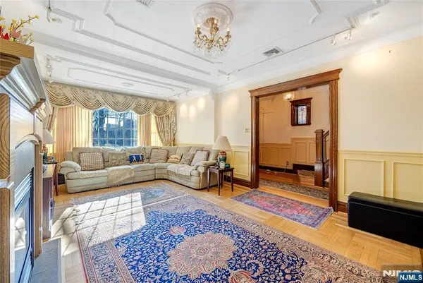 $799,000 | 429 Oakdene Avenue, Cliffside Park, NJ 07010