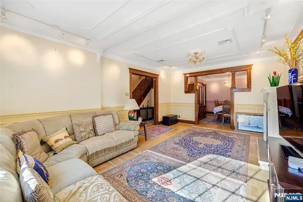 $799,000 | 429 Oakdene Avenue, Cliffside Park, NJ 07010