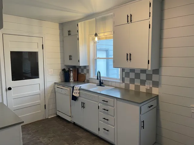 $68,500 | 320 North Mccabe Street, Winfield, KS 67156