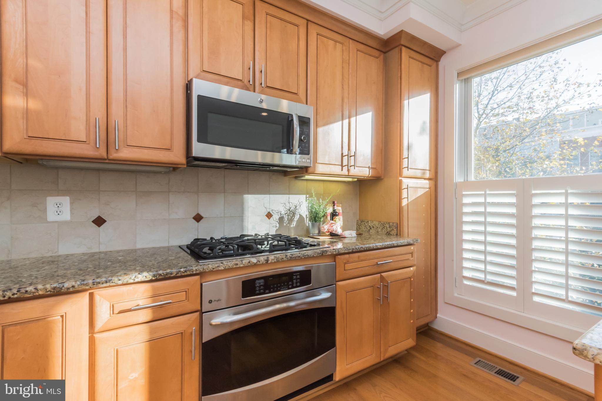 308 I Street Southeast Washington, DC 20003 - Photo 12 of 40