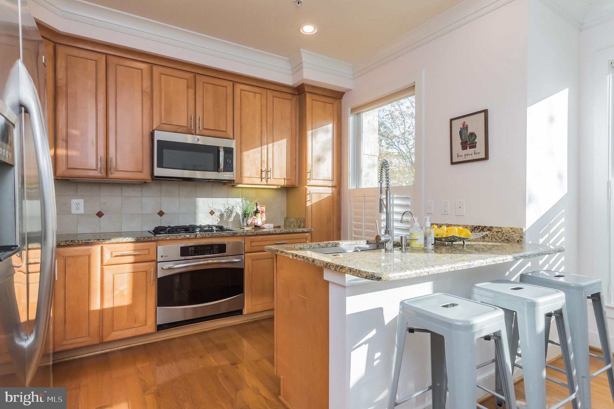 308 I Street Southeast Washington, DC 20003 - Photo 15 of 40