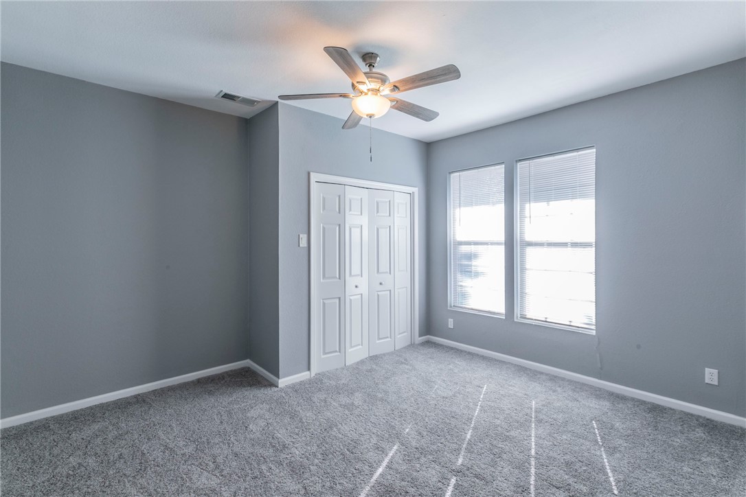 1007 North 22nd Street Waco, TX 76707 - Photo 13 of 26 a view of an empty room with a window