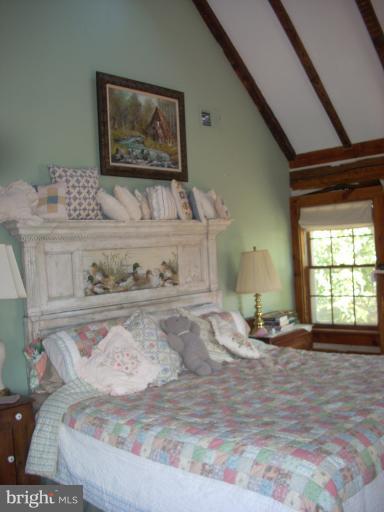 180 Briggs Road Berryville, VA 22611 - Photo 6 of 25 Interior (General)