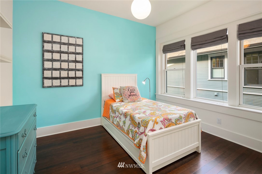 116 Howe Street Seattle, WA 98109 - Photo 21 of 36 Gallery Image 21