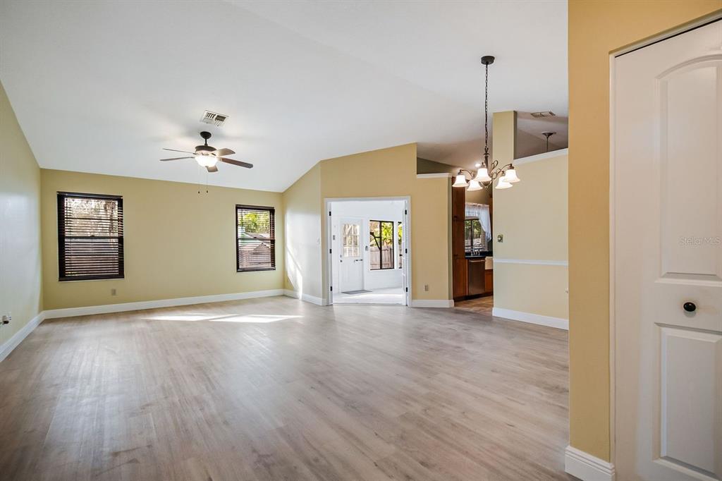 1606 Prairie Lake Boulevard Ocoee, FL 34761 - Photo 5 of 23