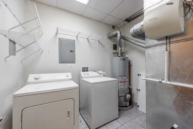 $2,875 | 1162 West Grand Avenue, Unit 4F, Chicago, IL 60642