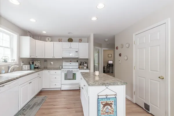 $499,000 | 439 Silver Pine Lane, Tamworth, NH 03886