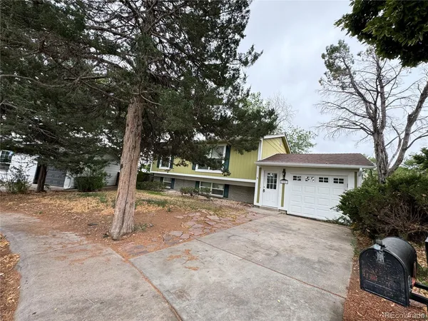 $2,700 | 15532 East Gunnison Place, Aurora, CO 80017