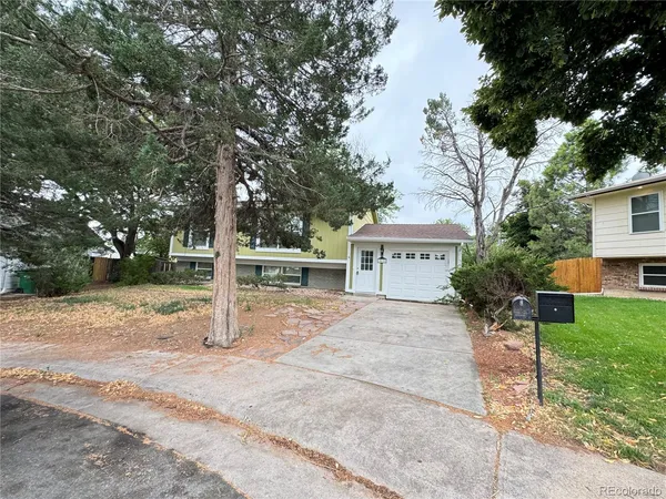 $2,700 | 15532 East Gunnison Place, Aurora, CO 80017
