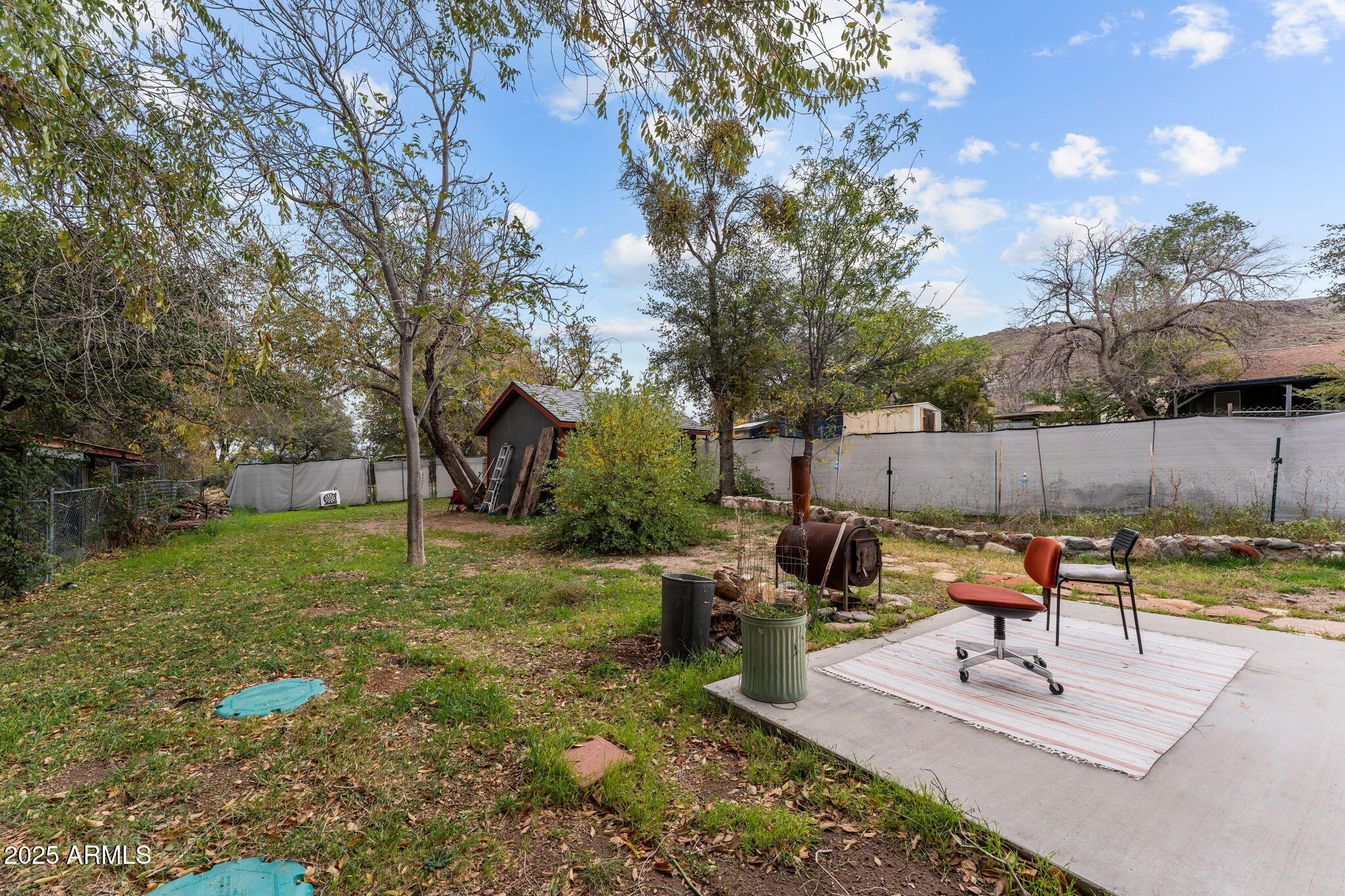 16610 Walnut Lane Yarnell, AZ 85362 - Photo 16 of 18 a garden view with sitting space
