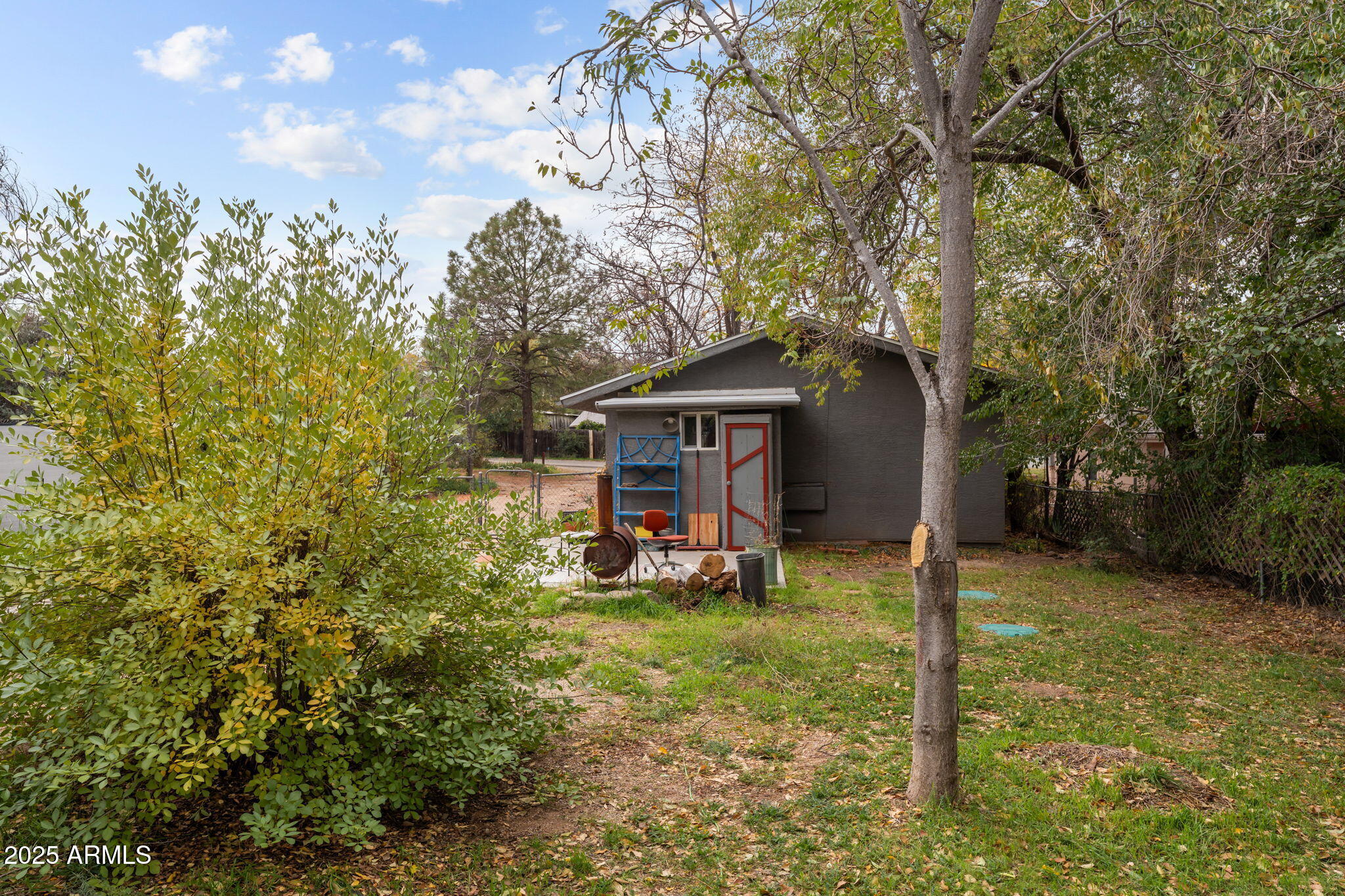 16610 Walnut Lane Yarnell, AZ 85362 - Photo 17 of 18 a view of a house with backyard