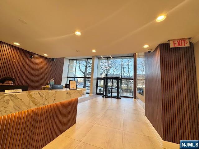 1203 River Road, Unit 17M Edgewater, NJ 07020 - Photo 3 of 19