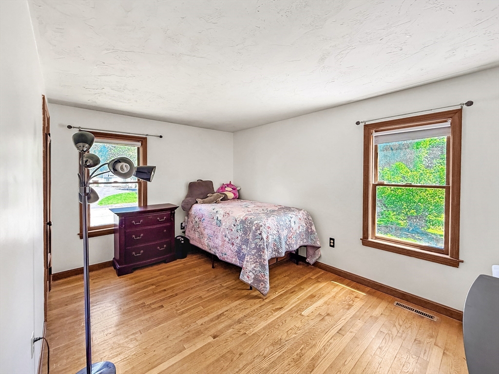 6 Philip Street Hudson, MA 01749 - Photo 19 of 41