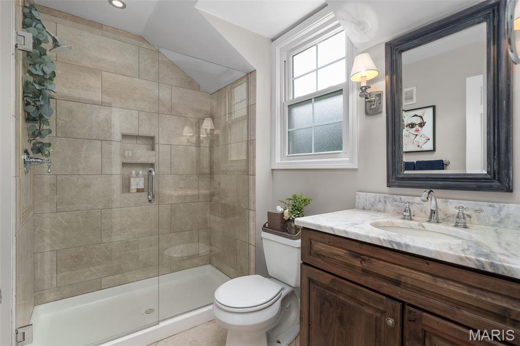 41 Frederick Lane Glendale, MO 63122 - Photo 23 of 26