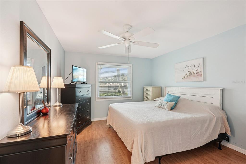 3900 Roxane Boulevard, Unit 8B Sarasota, FL 34235 - Photo 16 of 35