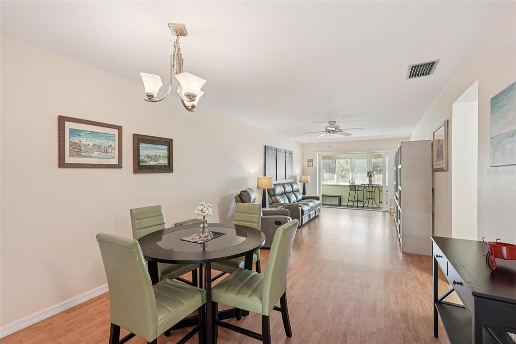 3900 Roxane Boulevard, Unit 8B Sarasota, FL 34235 - Photo 3 of 35