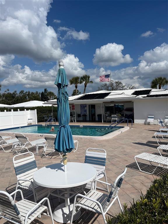 3900 Roxane Boulevard, Unit 8B Sarasota, FL 34235 - Photo 32 of 35