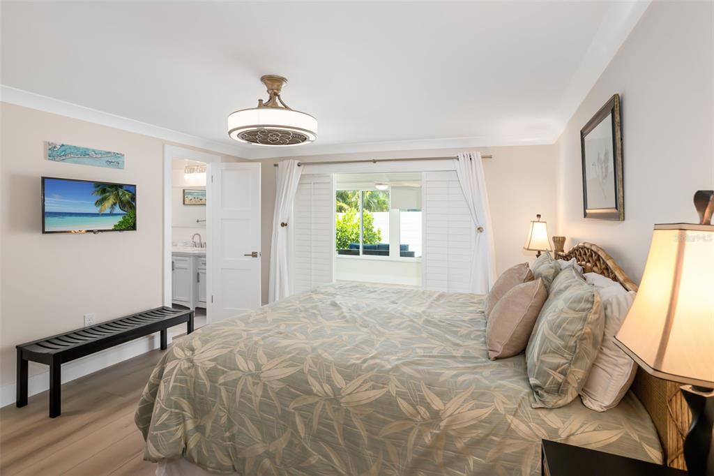 546 Spanish Drive South Longboat Key, FL 34228 - Photo 22 of 57