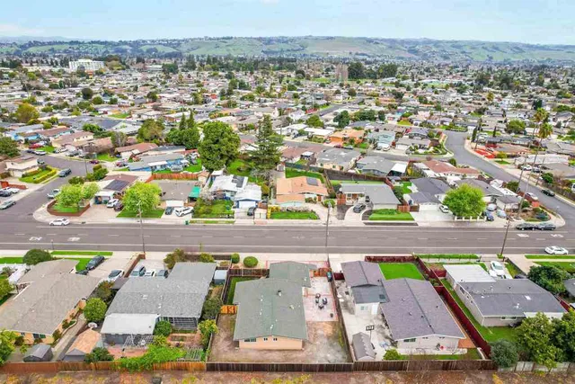 $899,950 | 27669-27669 Loyola Avenue, Hayward, CA 94545