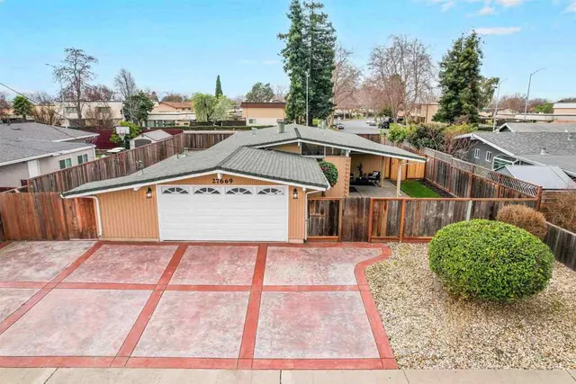 $899,950 | 27669-27669 Loyola Avenue, Hayward, CA 94545