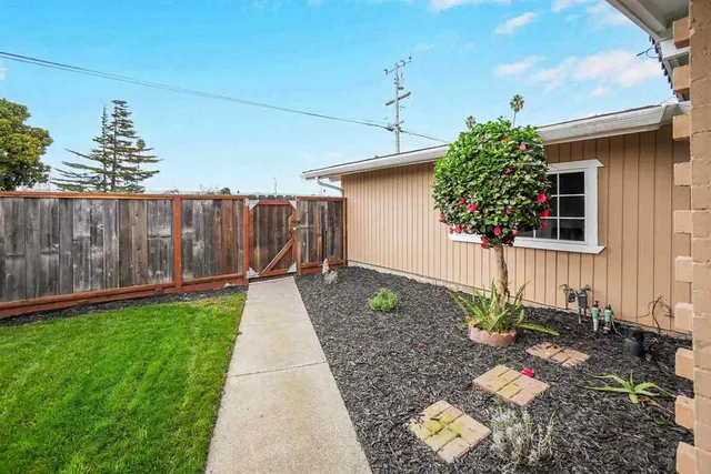 $899,950 | 27669-27669 Loyola Avenue, Hayward, CA 94545