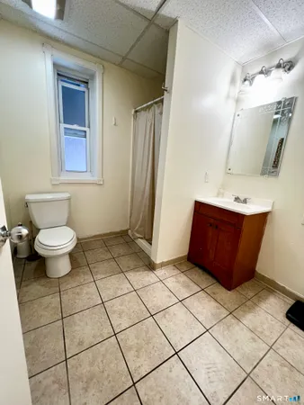 $750 | 696 Main Street, Middletown, CT 06457