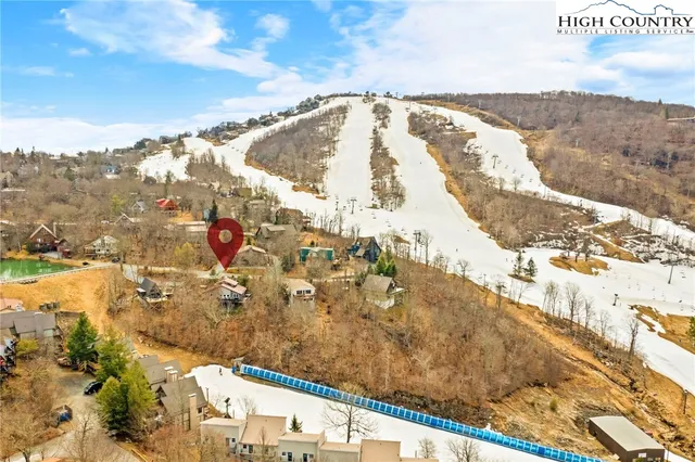 $640,000 | 106 Kick Turn Lane, Beech Mountain, NC 28604