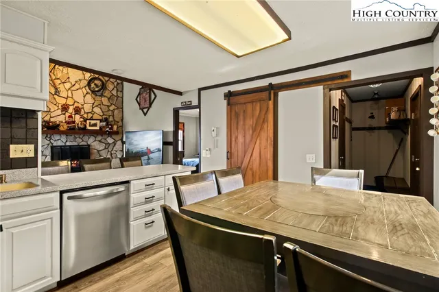 $640,000 | 106 Kick Turn Lane, Beech Mountain, NC 28604