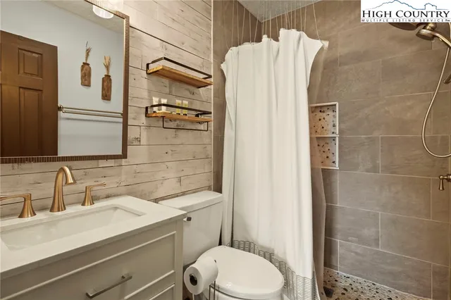 $640,000 | 106 Kick Turn Lane, Beech Mountain, NC 28604