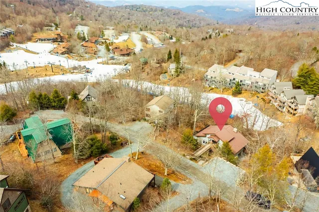 $640,000 | 106 Kick Turn Lane, Beech Mountain, NC 28604