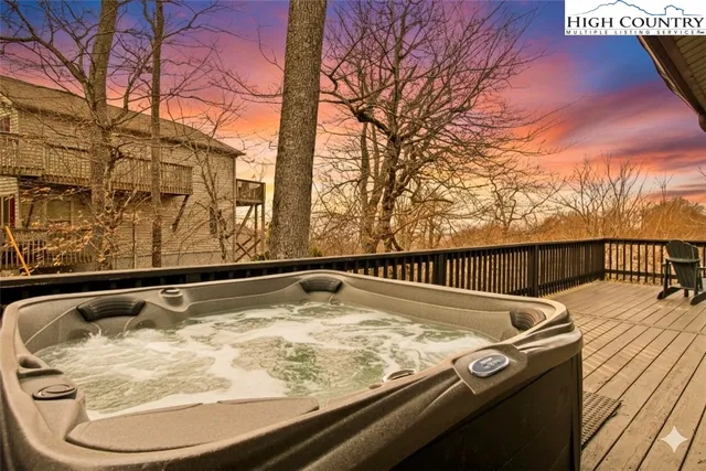 $640,000 | 106 Kick Turn Lane, Beech Mountain, NC 28604