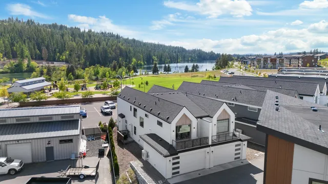 $894,900 | 2418 North Atlas Road, Coeur D'Alene, ID 83814