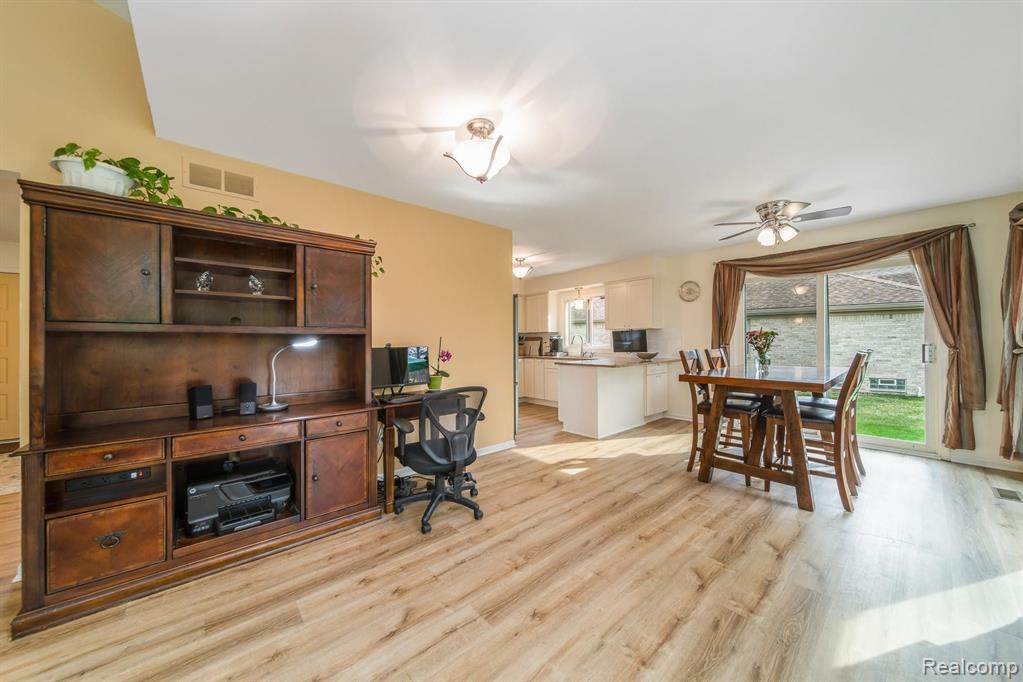 3136 Primrose Drive Rochester Hills, MI 48307 - Photo 7 of 37