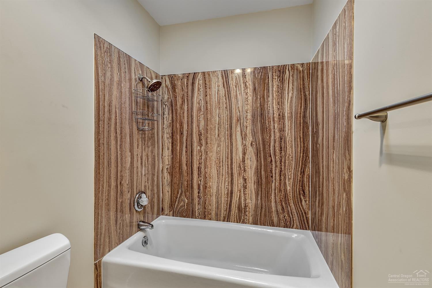844 Carpenter Hill Road Medford, OR 97501 - Photo 20 of 25 Additional Photo