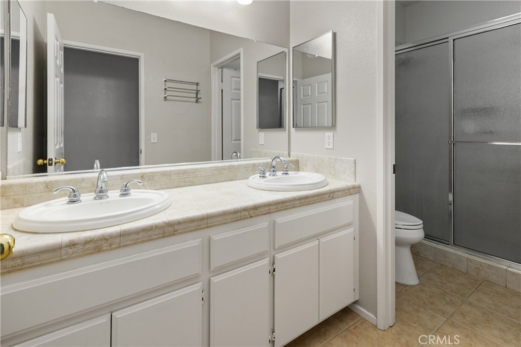436 Cindy Circle Riverside, CA 92507 - Photo 22 of 37 Full Bathroom, double vanity, private shower