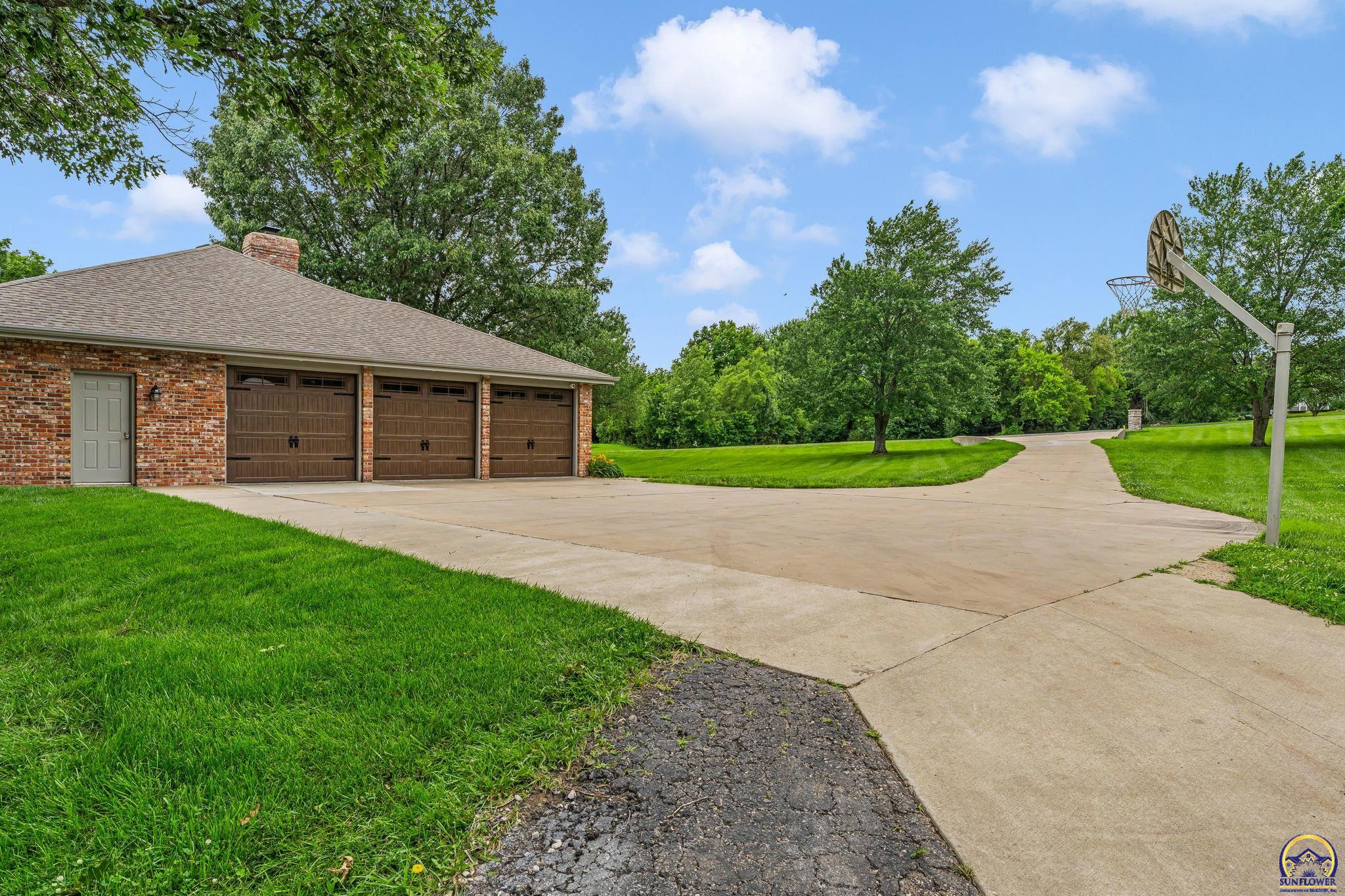 6412 Southwest Vorse Road Auburn, KS 66402 - Photo 19 of 72