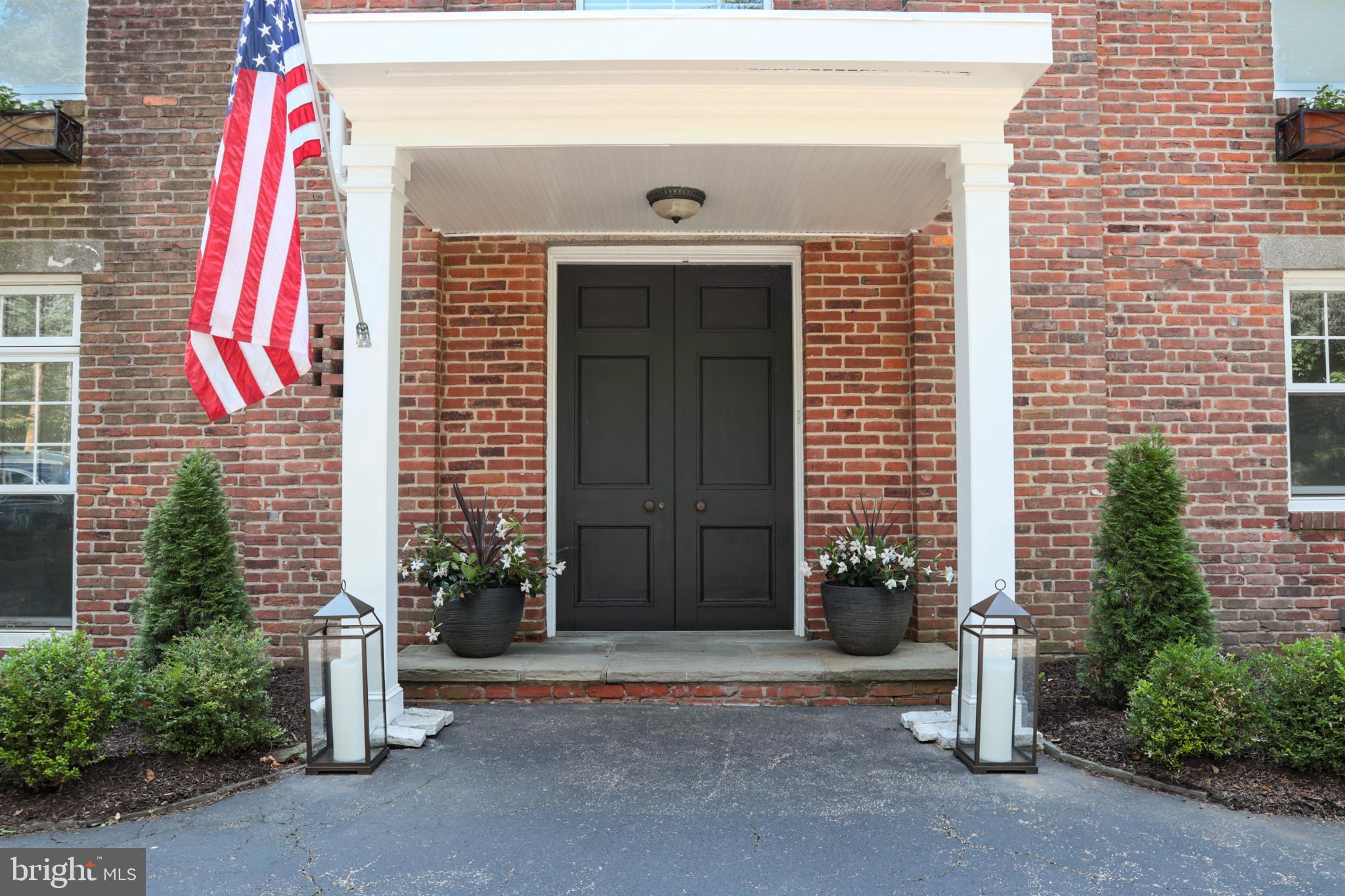 741 County Line Road Villanova, PA 19085 - Photo 2 of 37 Front Entrance